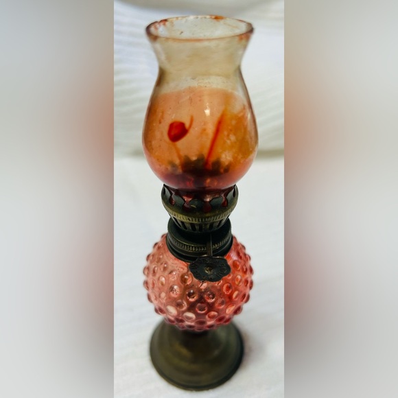 Vintage cranberry hobnail MINI oil lamp, made in Hong Kong. - Picture 2 of 10